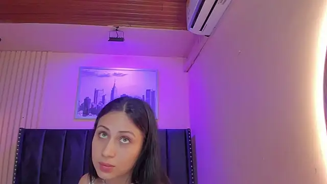 Snapshot of diosa_cristal chatting on 06/20/26, 03:42 diosa cristal online show from 06/20/26, 03:42