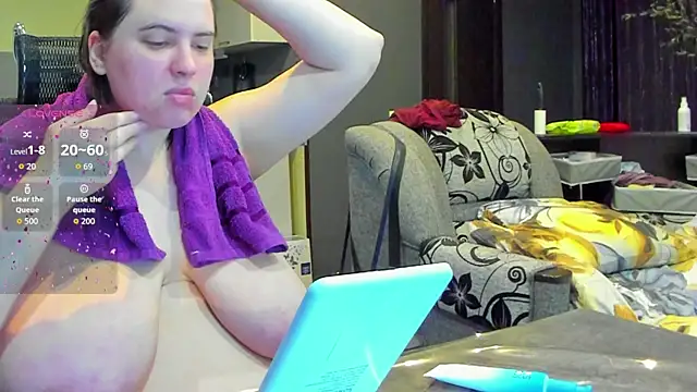 1lindsey1 online show from 09/12/25, 08:25