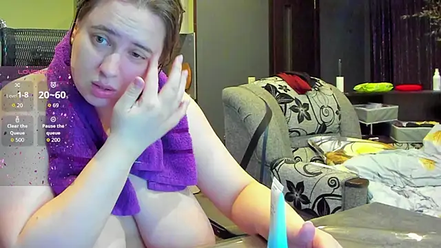 1lindsey1 online show from 09/19/25, 04:51