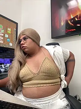 Snapshot of Tom_Silver__ chatting on 09/13/25, 05:46 Tom Silver online show from 09/13/25, 05:46