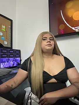 Snapshot of Tom_Silver__ chatting on 10/11/25, 07:07 Tom Silver online show from 10/11/25, 07:07