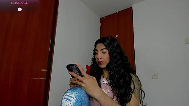 jasmine bunny  online show from 05/11/26, 07:22