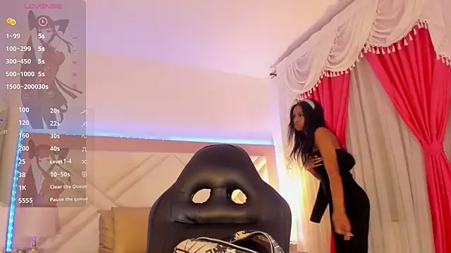 Snapshot of _Shayra_ chatting on 03/12/26, 11:38 Shayra online show from 03/12/26, 11:38