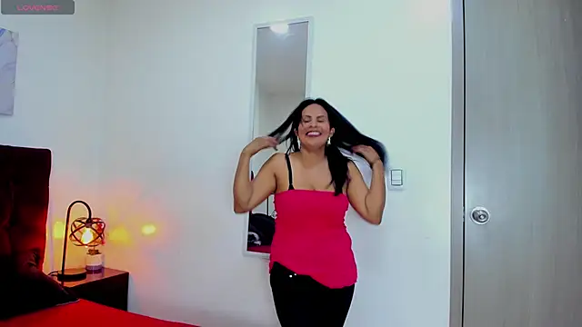 Anthonelaa   online show from 11/25/25, 07:58