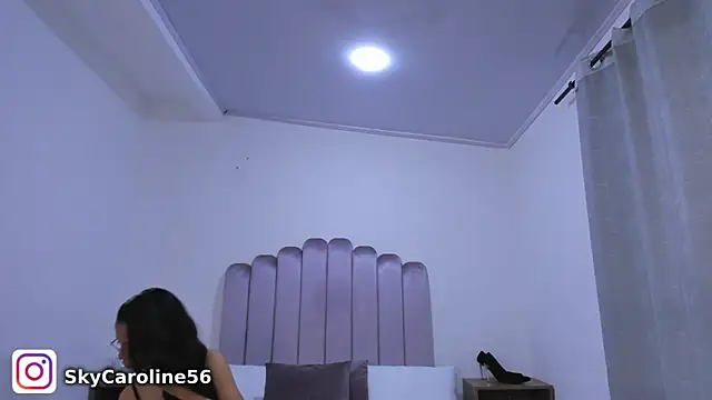 sky caroline online show from 01/23/25, 11:26