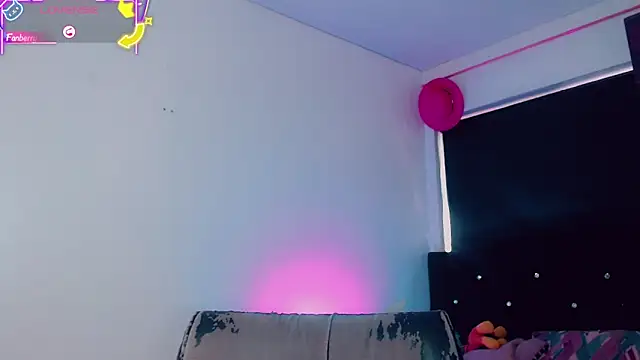 Kendall hornyy online show from 04/30/26, 08:57
