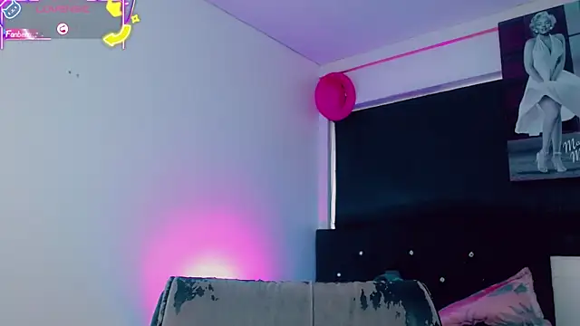 Kendall hornyy online show from 05/04/26, 07:54