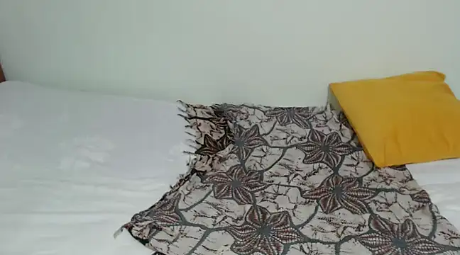 Snapshot of lakeeza chatting on 02/04/25, 06:04 lakeeza online show from 02/04/25, 06:04