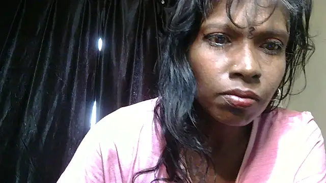Snapshot of Fuckable_Nasty_MILF chatting on 02/14/25, 06:02 Fuckable Nasty MILF online show from 02/14/25, 06:02