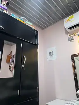 sexy-latin10 online show from 03/05/25, 06:56