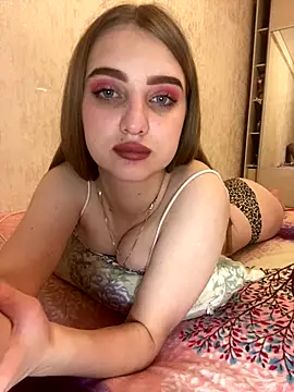 Snapshot of MollyDolle chatting on 09/18/25, 08:00 MollyDolle online show from 09/18/25, 08:00