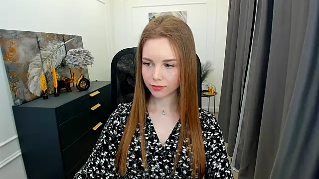 Snapshot of MileyWings chatting on 03/26/26, 11:27 MileyWings online show from 03/26/26, 11:27