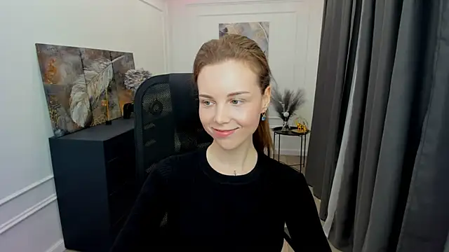 Snapshot of MileyWings chatting on 04/20/26, 11:24 MileyWings online show from 04/20/26, 11:24
