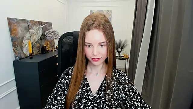 Snapshot of MileyWings chatting on 05/02/26, 11:37 MileyWings online show from 05/02/26, 11:37