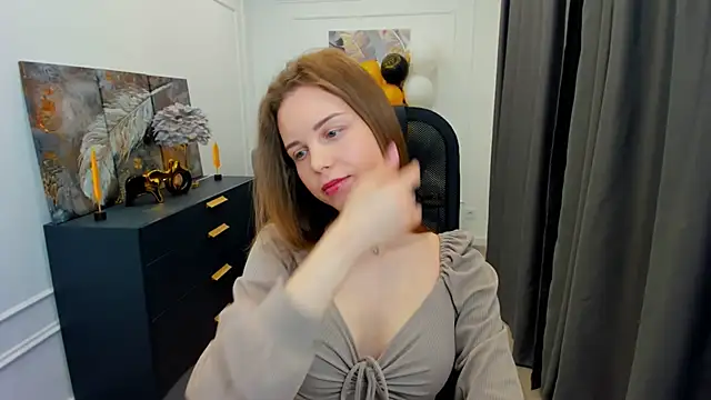 Snapshot of MileyWings chatting on 05/11/26, 11:38 MileyWings online show from 05/11/26, 11:38