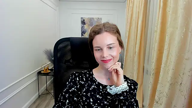 Snapshot of MileyWings chatting on 06/23/26, 12:25 MileyWings online show from 06/23/26, 12:25