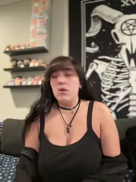 ThicBunz online show from 11/15/25, 03:08