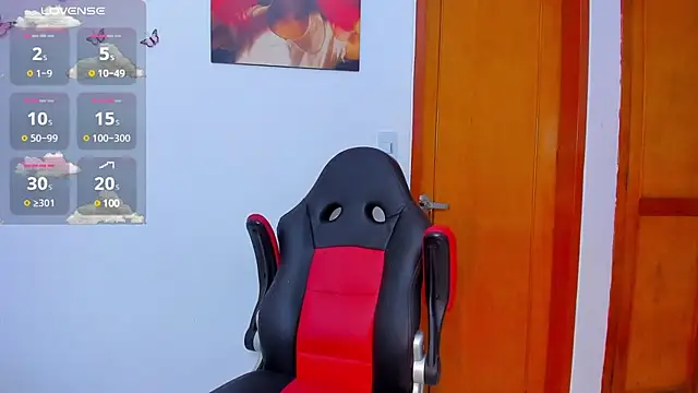 Snapshot of Nathan_Bluee chatting on 12/12/24, 01:39 Nathan Bluee online show from 12/12/24, 01:39