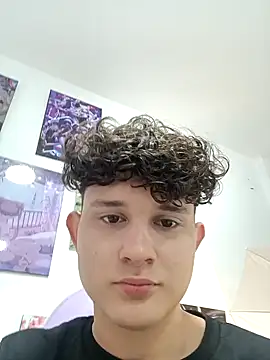 Snapshot of Nathan_Bluee chatting on 12/18/24, 12:40 Nathan Bluee online show from 12/18/24, 12:40