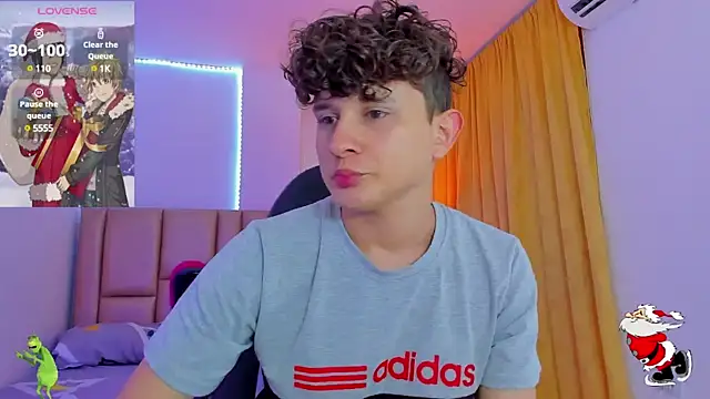 Snapshot of Nathan_Bluee chatting on 12/26/24, 05:51 Nathan Bluee online show from 12/26/24, 05:51