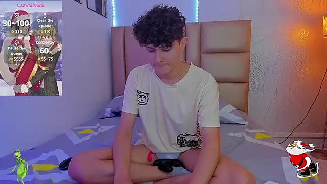 Snapshot of Nathan_Bluee chatting on 12/29/24, 05:44 Nathan Bluee online show from 12/29/24, 05:44