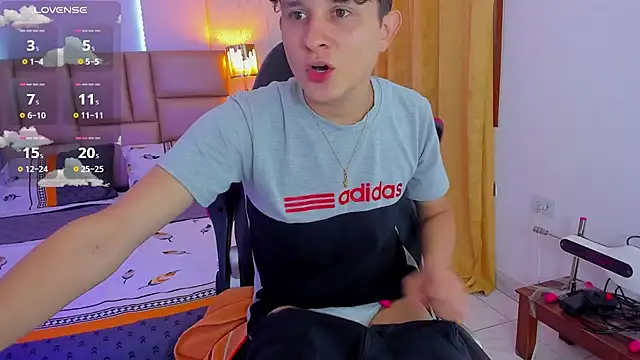 Snapshot of Nathan_Bluee chatting on 01/11/25, 03:20 Nathan Bluee online show from 01/11/25, 03:20