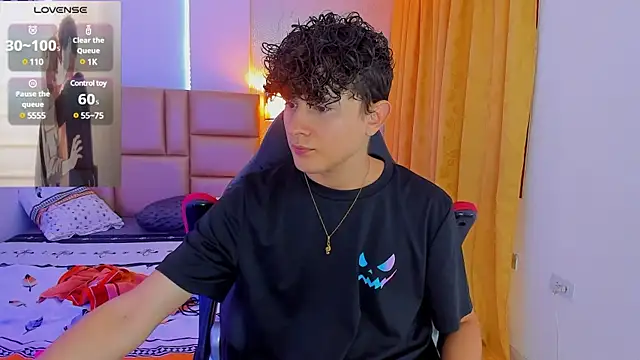 Snapshot of Nathan_Bluee chatting on 02/08/25, 07:59 Nathan Bluee online show from 02/08/25, 07:59