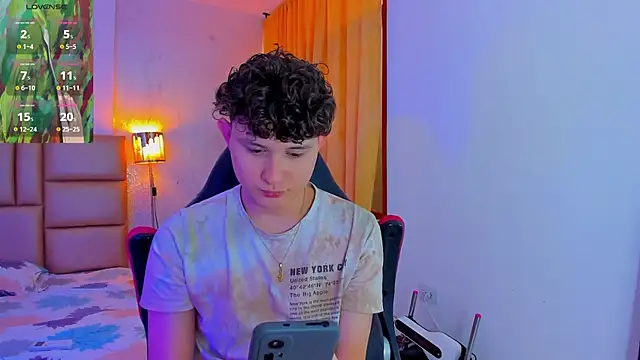 Snapshot of Nathan_Bluee chatting on 03/02/25, 02:00 Nathan Bluee online show from 03/02/25, 02:00