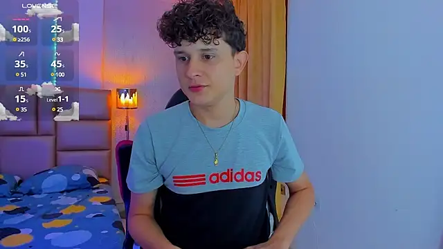 Snapshot of Nathan_Bluee chatting on 03/14/25, 02:08 Nathan Bluee online show from 03/14/25, 02:08