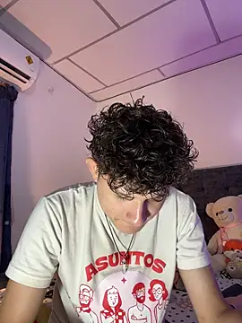 Snapshot of Nathan_Bluee chatting on 10/29/25, 02:52 Nathan Bluee online show from 10/29/25, 02:52