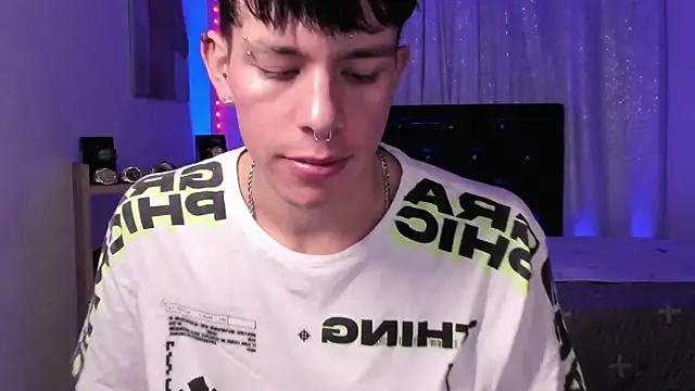 Snapshot of DominicPrince chatting on 12/18/24, 02:53 DominicPrince online show from 12/18/24, 02:53