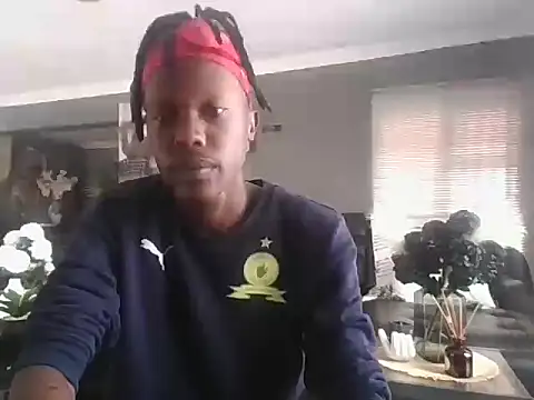 Snapshot of MluTheFixer chatting on 09/25/25, 08:07 MluTheFixer online show from 09/25/25, 08:07