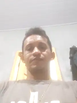 Snapshot of dotado20robson chatting on 11/25/25, 01:38 dotado20robson online show from 11/25/25, 01:38