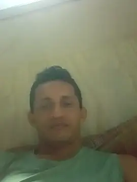 Snapshot of dotado20robson chatting on 01/13/26, 01:22 dotado20robson online show from 01/13/26, 01:22