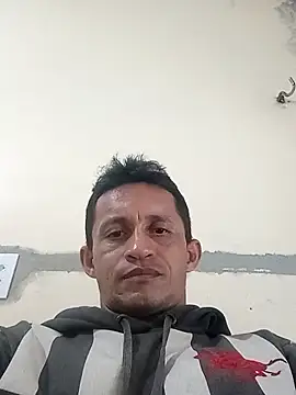 Snapshot of dotado20robson chatting on 01/15/26, 12:21 dotado20robson online show from 01/15/26, 12:21