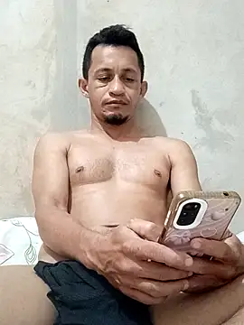 Snapshot of dotado20robson chatting on 02/20/26, 04:40 dotado20robson online show from 02/20/26, 04:40