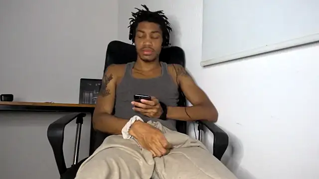 Skinnyblackman online show from 05/17/26, 06:44