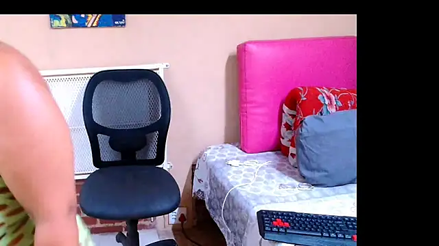 CurvyAfricanGoddess online show from 12/10/24, 07:00