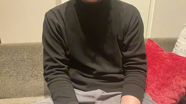 Snapshot of atom0407 chatting on 02/10/25, 04:04 atom0407 online show from 02/10/25, 04:04