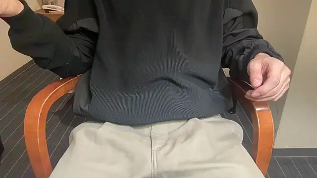 Snapshot of atom0407 chatting on 02/19/25, 11:28 atom0407 online show from 02/19/25, 11:28