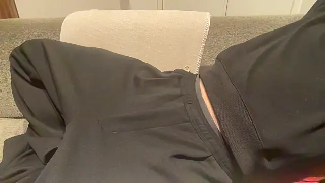 Snapshot of atom0407 chatting on 02/28/25, 04:42 atom0407 online show from 02/28/25, 04:42