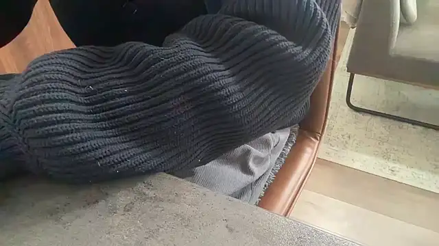 Snapshot of atom0407 chatting on 03/10/26, 02:16 atom0407 online show from 03/10/26, 02:16