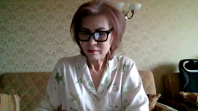 Elegant00Lady online show from 04/24/26, 03:09