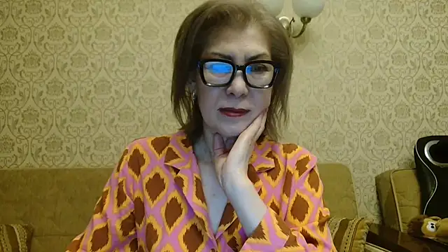 Elegant00Lady online show from 04/24/26, 04:53