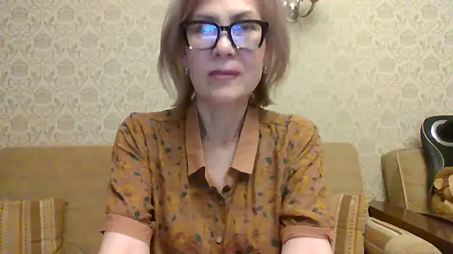 Elegant00Lady online show from 06/15/26, 05:04