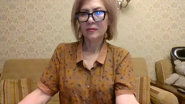 Elegant00Lady online show from 06/25/26, 06:12