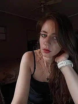 Snapshot of Missmesexycouple69 chatting on 12/19/25, 12:56 Missmesexycouple69 online show from 12/19/25, 12:56