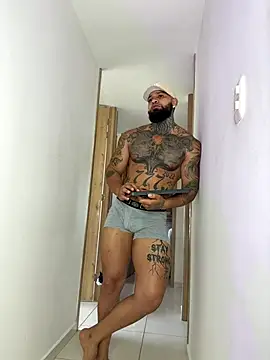 Snapshot of zaiin_diesel chatting on 09/14/25, 01:32 zaiin diesel online show from 09/14/25, 01:32