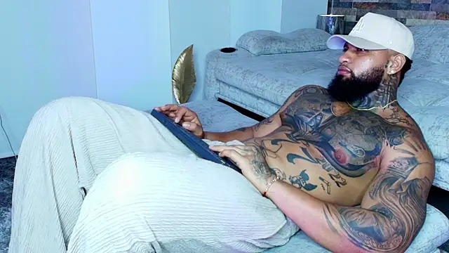 Snapshot of zaiin_diesel chatting on 09/30/25, 01:10 zaiin diesel online show from 09/30/25, 01:10