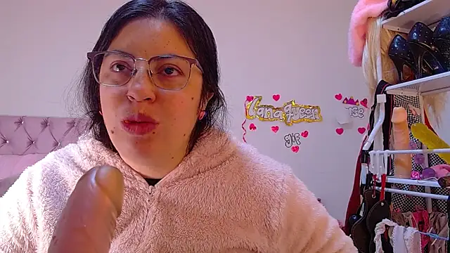 lanaqueen699 online show from 06/09/26, 12:17